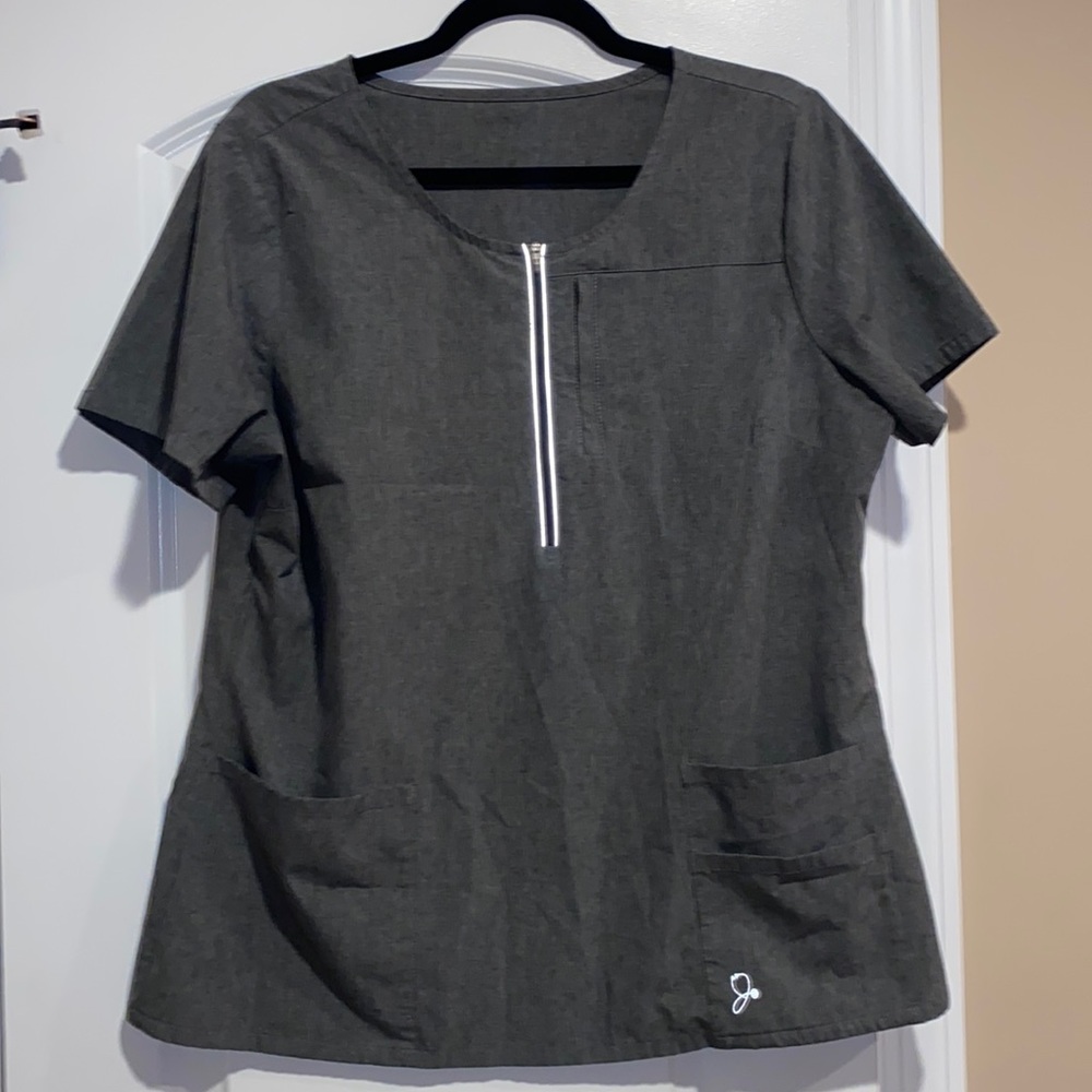 ✨Jaanuu Zipper Scrub Top ✨